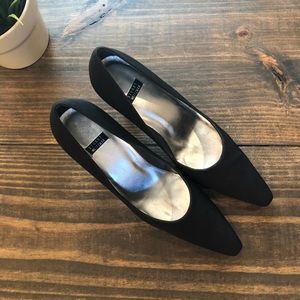 Stuart Weitzman pumps